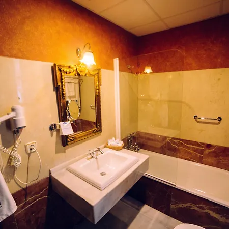 Hotel De Vallina By Mira