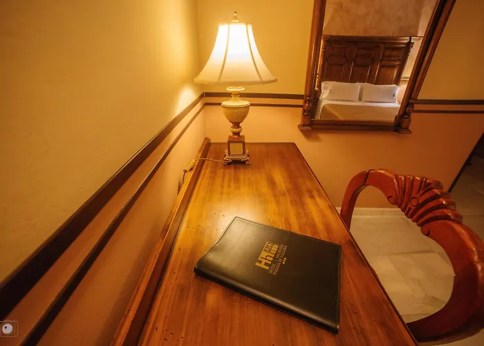 Отель De Vallina By Mira