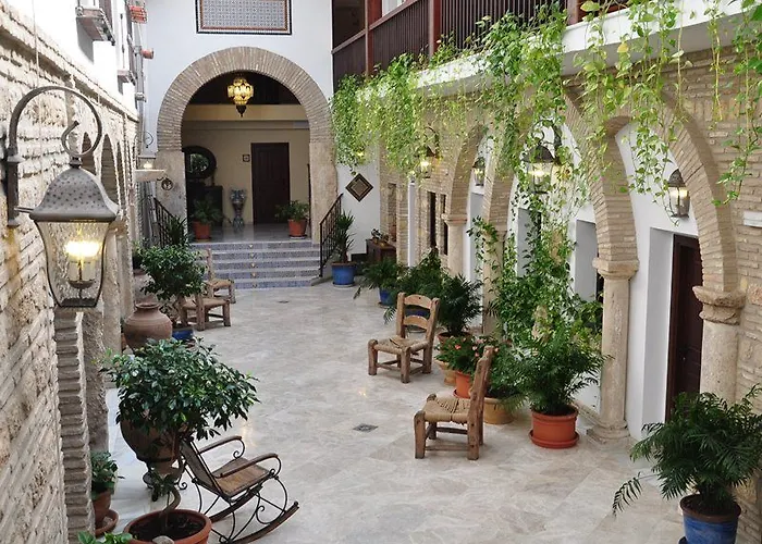 Готель De Vallina By Mira