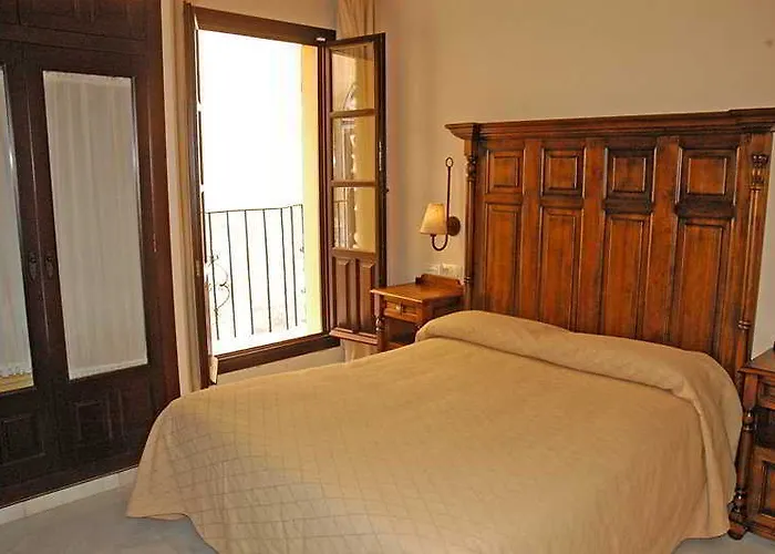 De Vallina By Mira Кордова