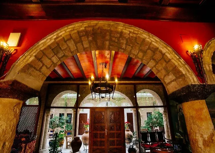 De Vallina By Mira Кордова