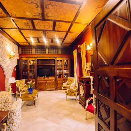 De Vallina By Mira Hotel