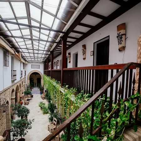 De Vallina By Mira Córdoba